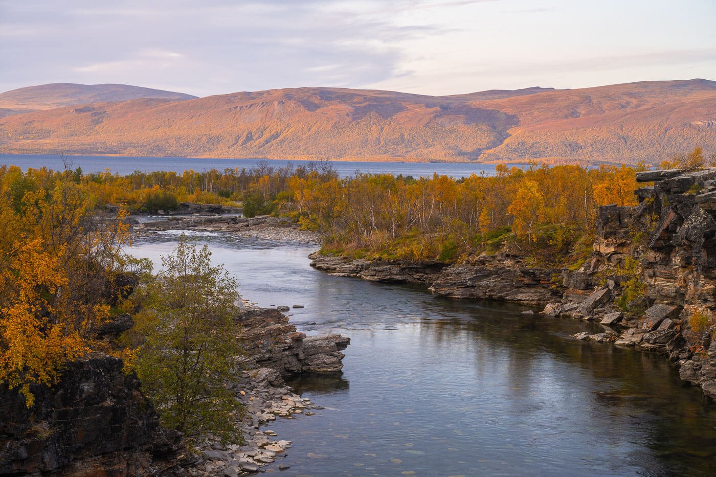 Abiskoeatnu Canyon at sunset.