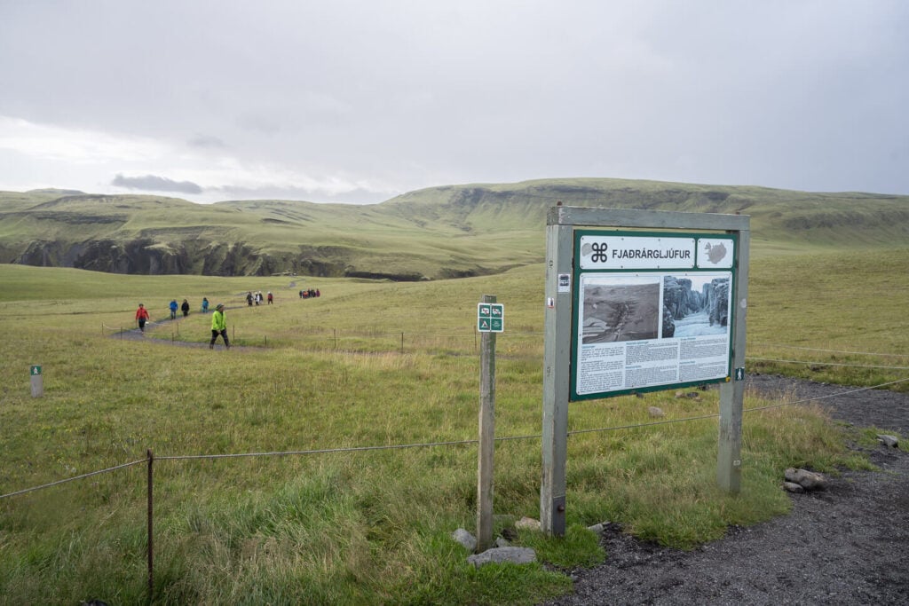 Fjadrargljufur parking area on road F-206
