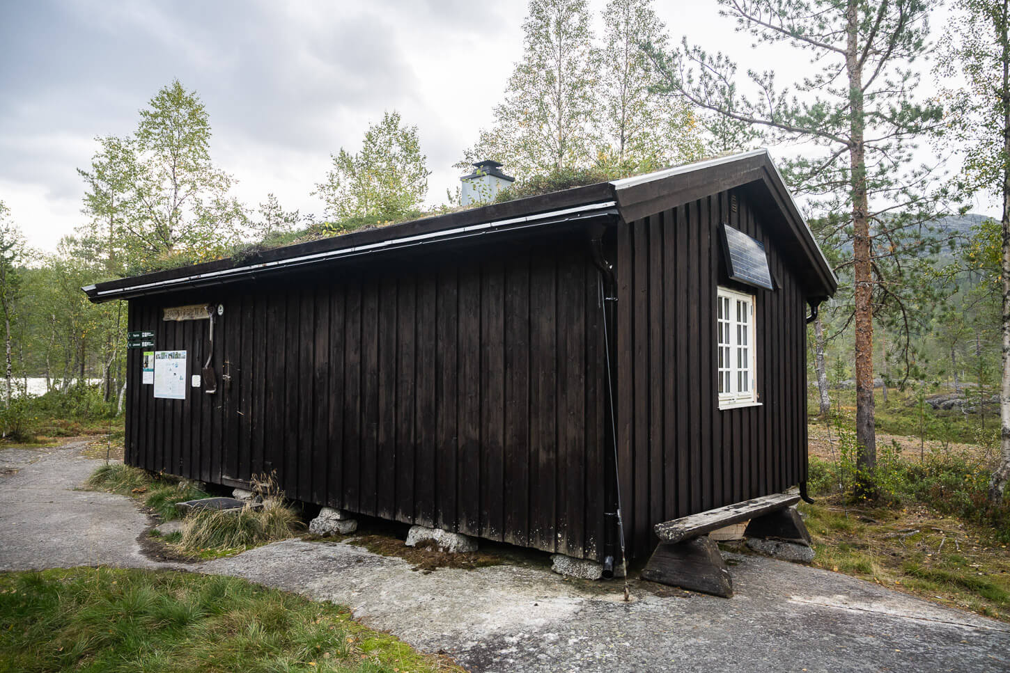 Storskogvasshytta hut in the Rago National Park is set in a beautiful, pristine environment.