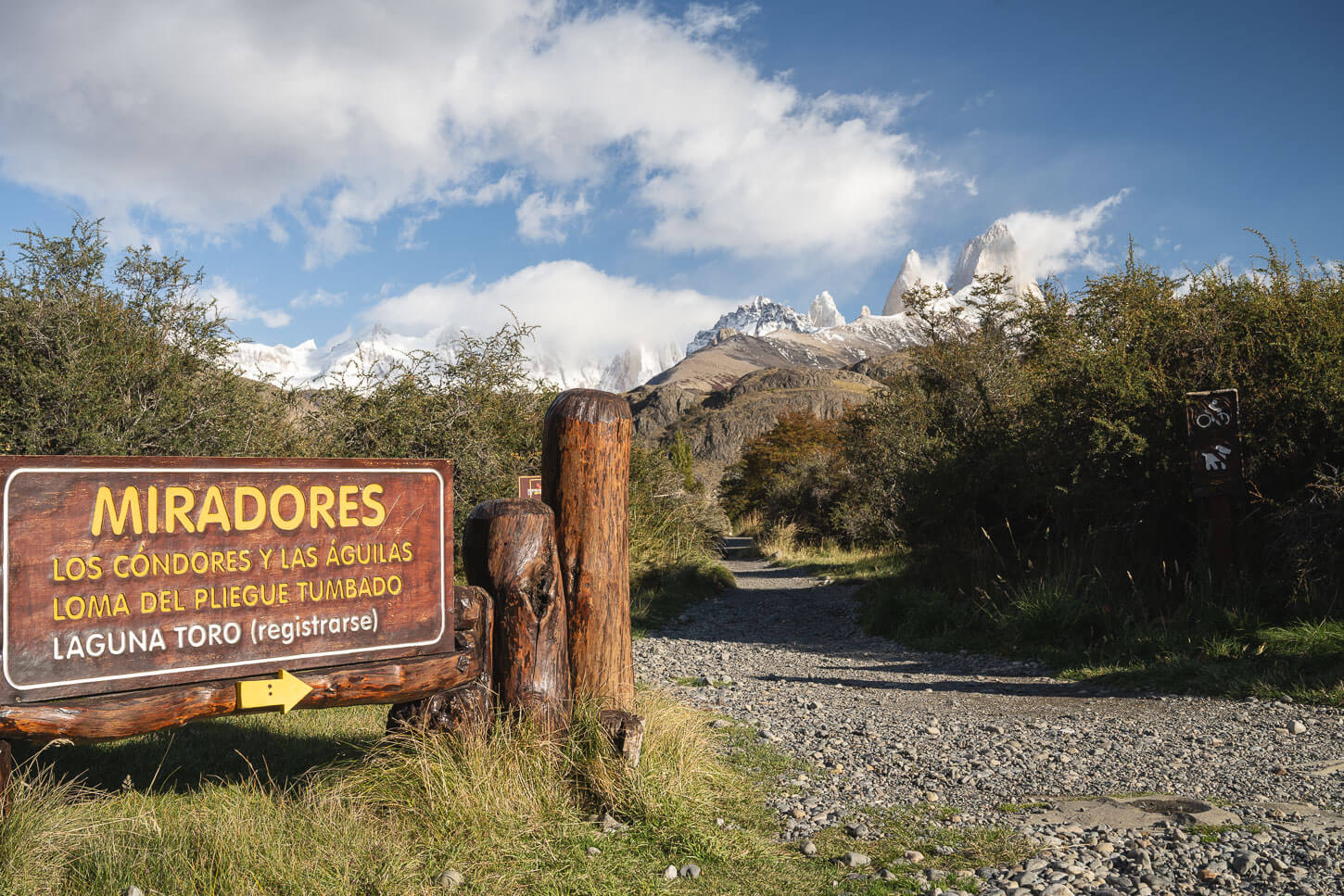 Loma del pliegue Tumbado Trailhead