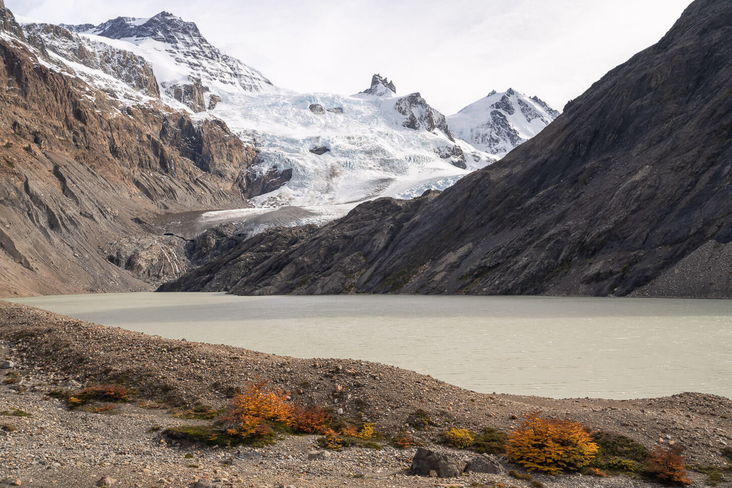 Laguna Diablo and Cagliero Glacier in the background,