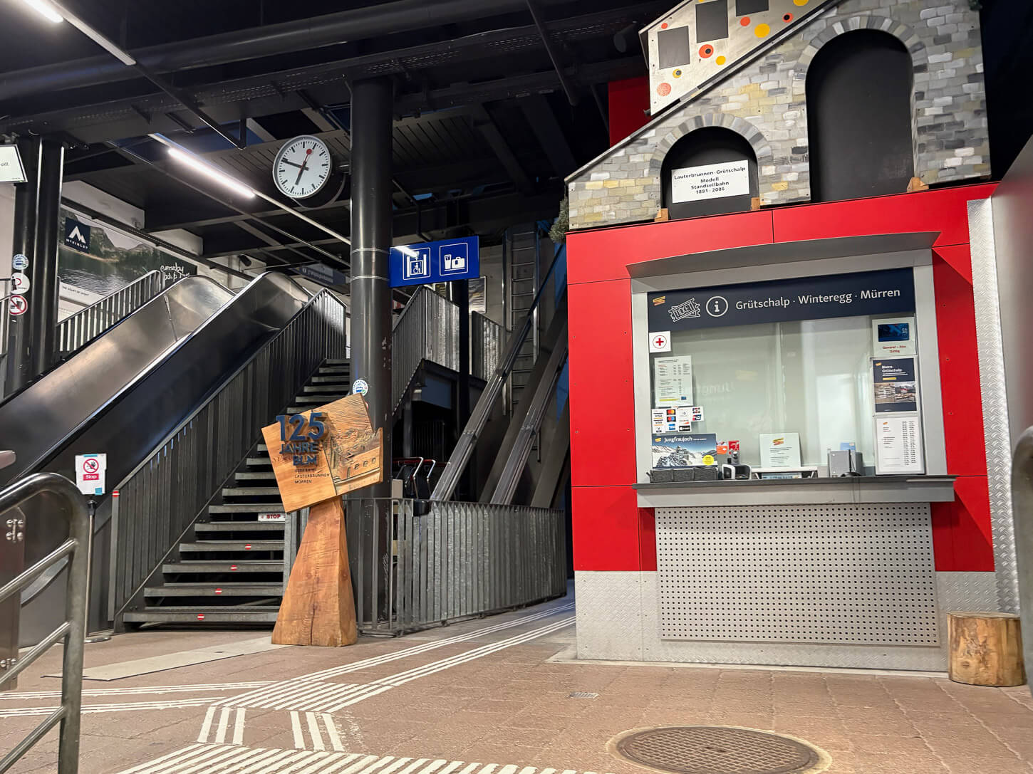 The Mürren cable car station in Lauterbrunnen, closed, early in the morning.
