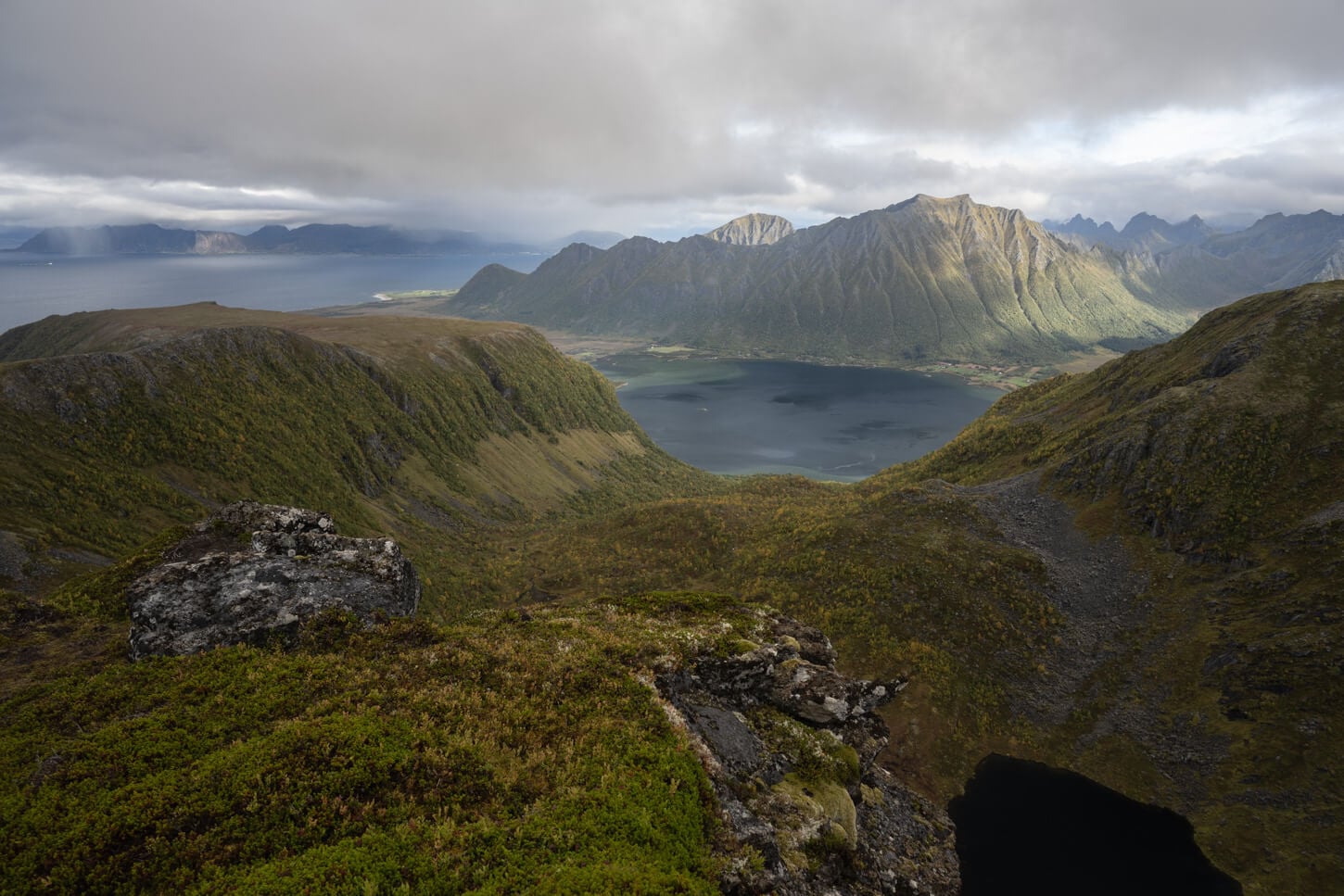 View of Grunnførfjorden fom the ridge trail between Matmora and Delpsheia on a cloudy autumn day.